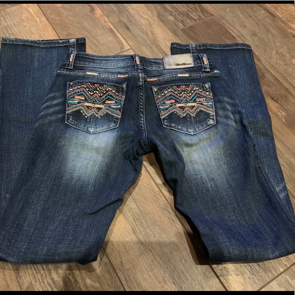 Grace in LA jeans, fancy stitched pockets - Picture 2 of 7